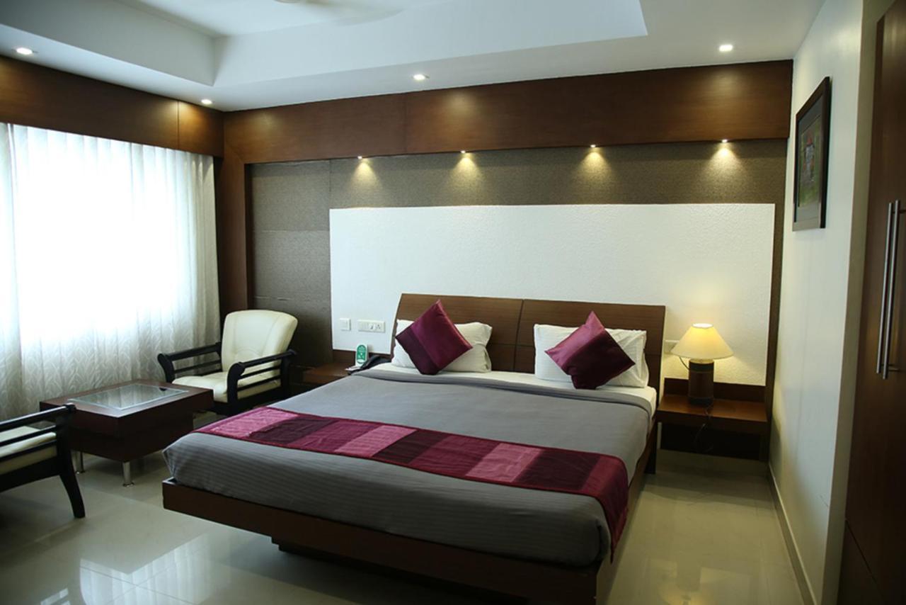 Hotel Royal Omars à Kannur Extérieur photo