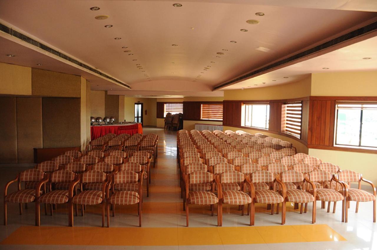 Hotel Royal Omars à Kannur Extérieur photo