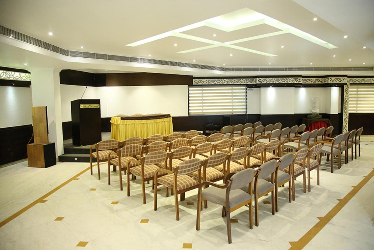 Hotel Royal Omars à Kannur Extérieur photo