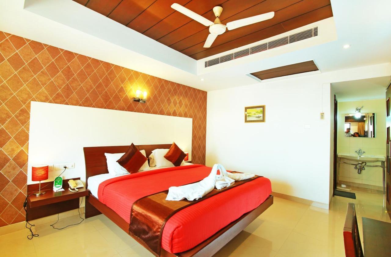 Hotel Royal Omars à Kannur Extérieur photo