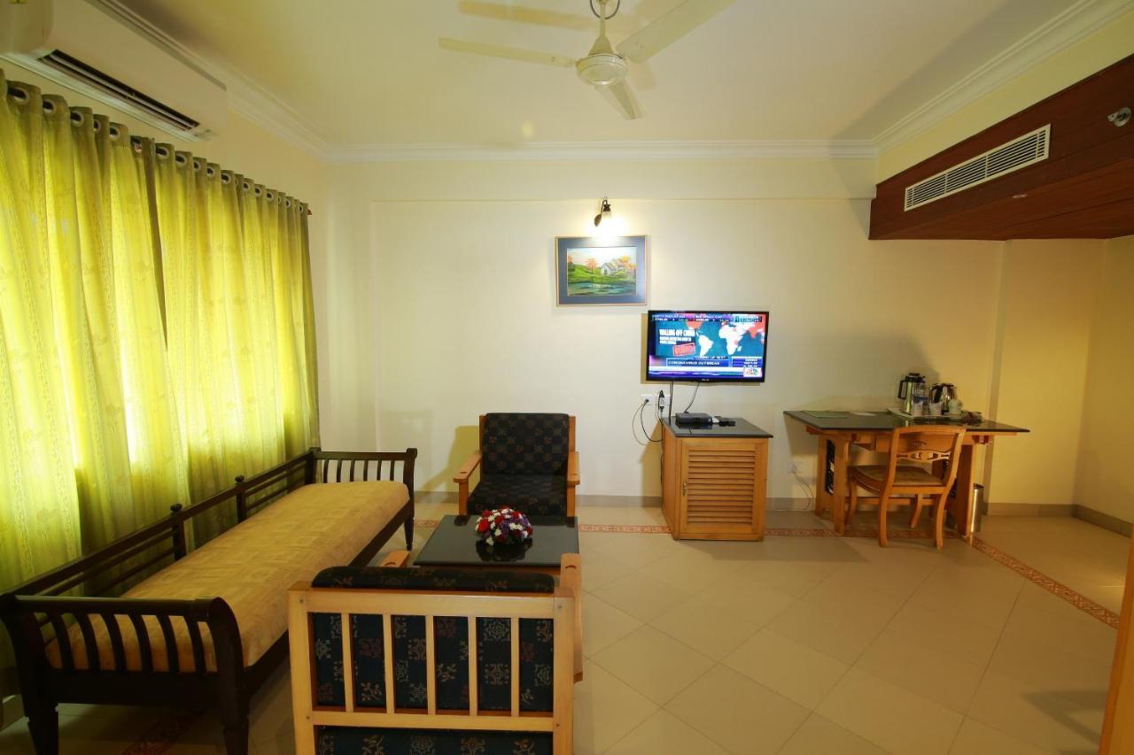 Hotel Royal Omars à Kannur Extérieur photo