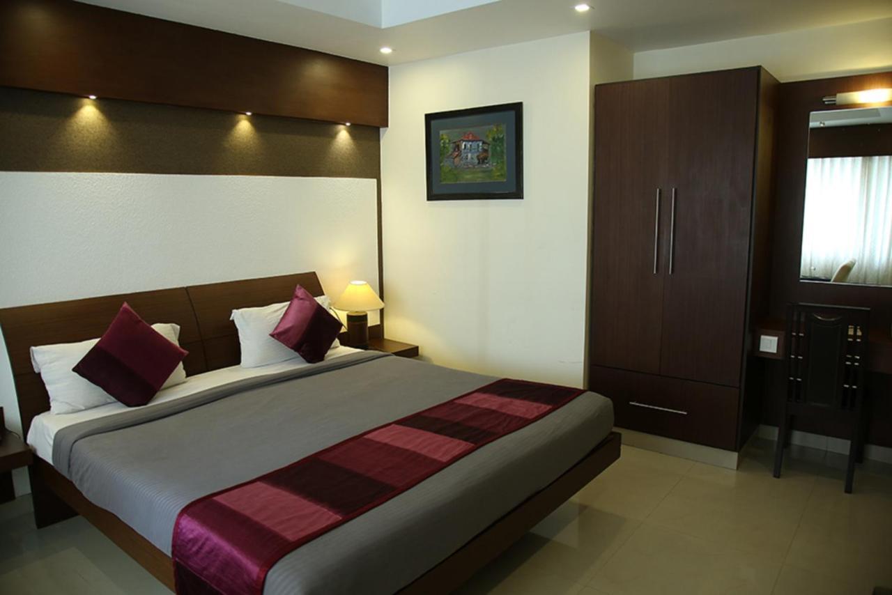 Hotel Royal Omars à Kannur Extérieur photo
