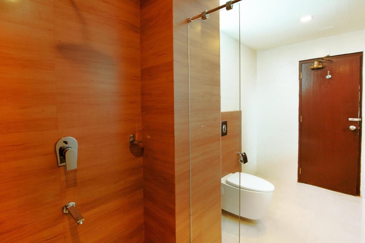 Hotel Royal Omars à Kannur Extérieur photo