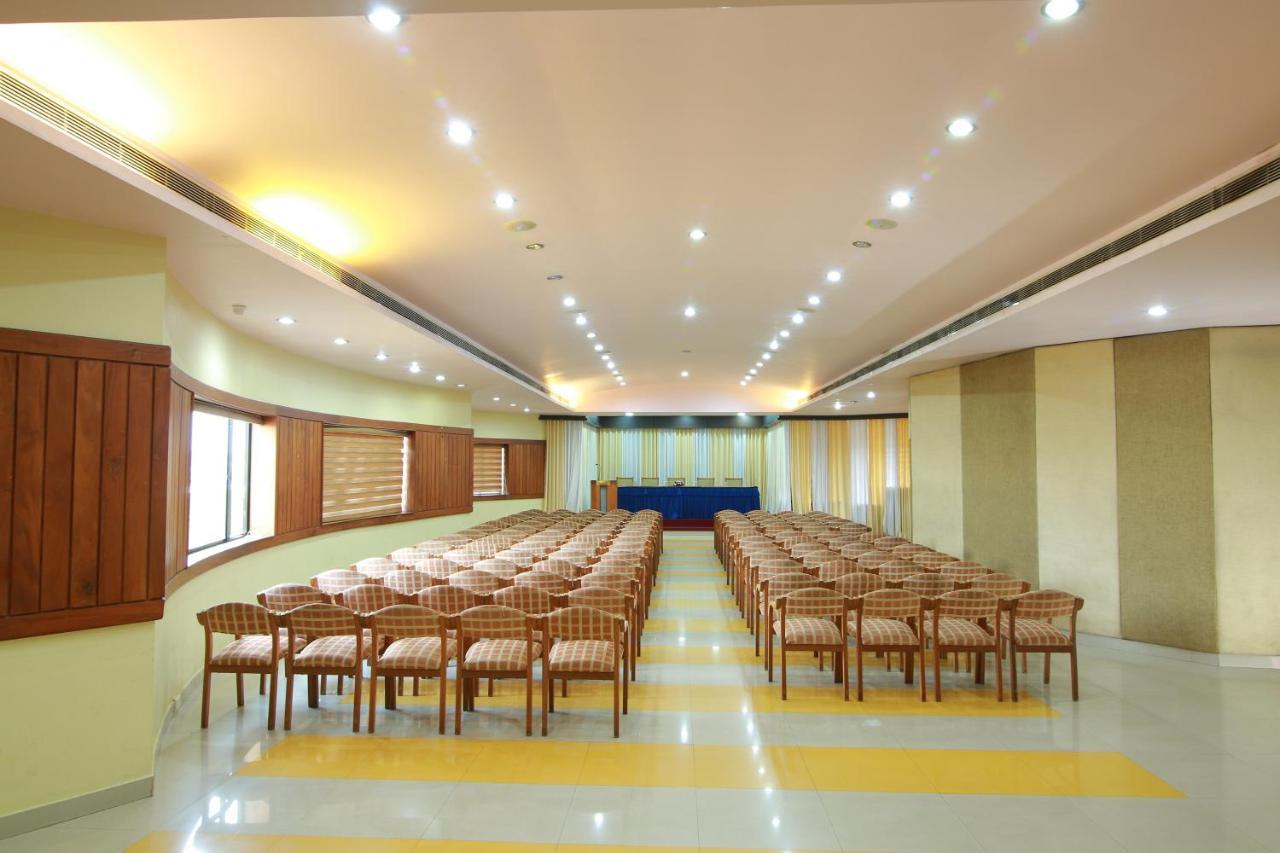 Hotel Royal Omars à Kannur Extérieur photo