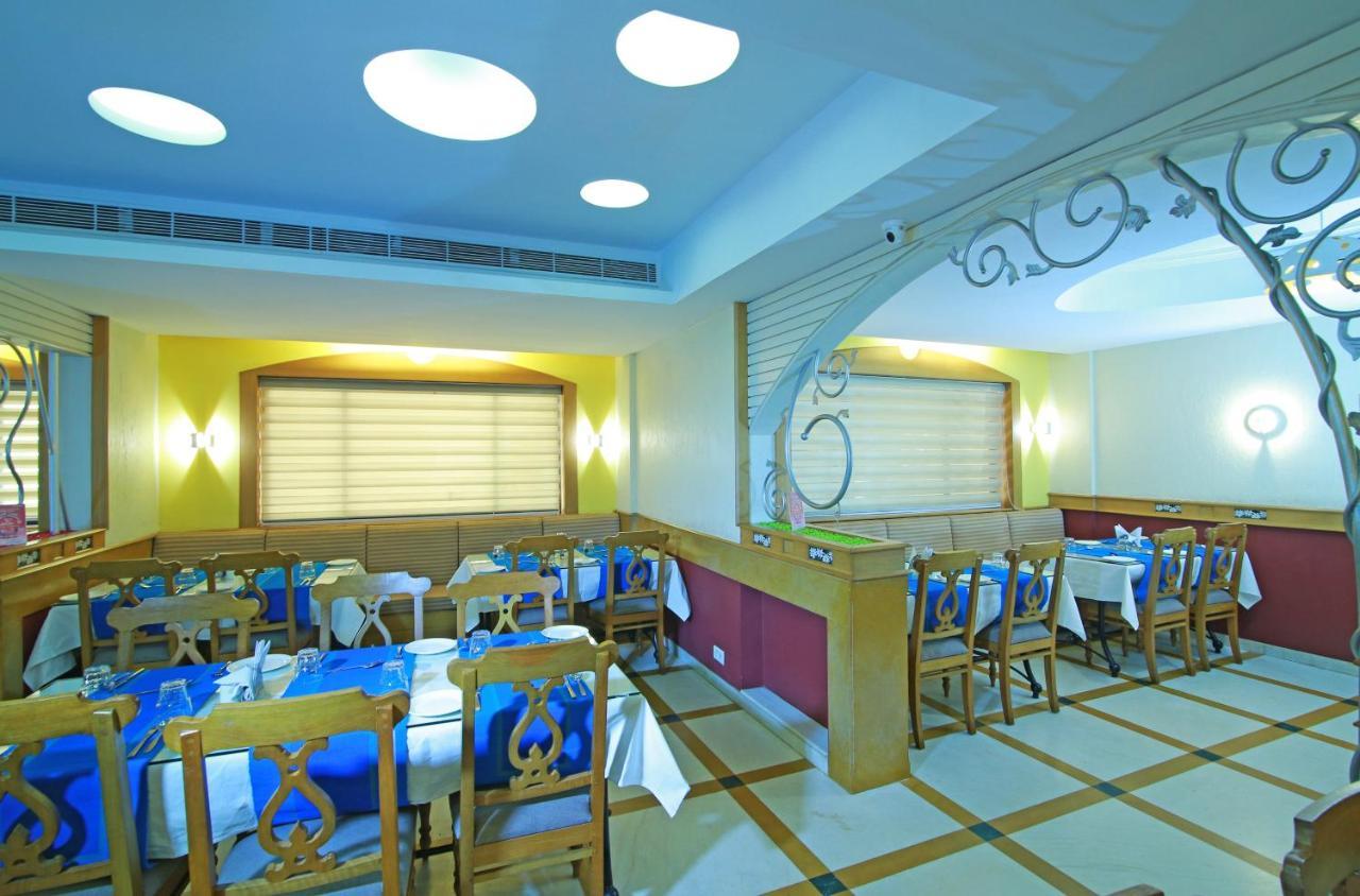 Hotel Royal Omars à Kannur Extérieur photo